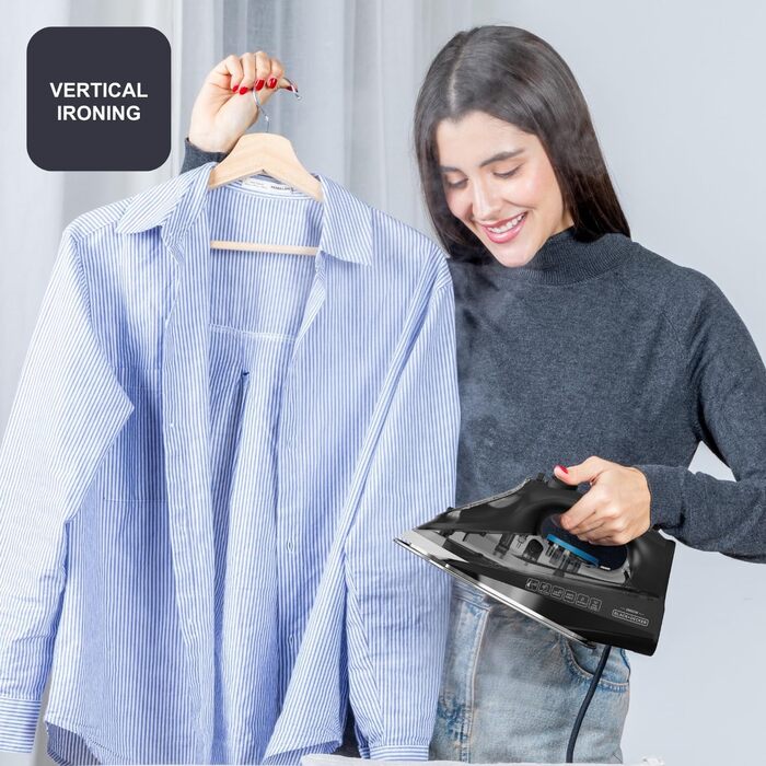 Праска Black+Decker BXIR2606E: 2600W, керамічна підошва, вертикальне прасування, антикальк, 170 г/хв