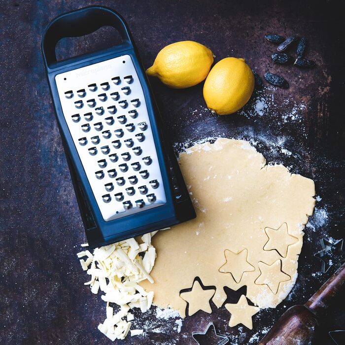 Терка Microplane для овочів та сиру з 5 різними поверхнями (дрібна, велика, дуже велика, двостороння) з нержавіючої сталі - Made in USA, чорний/нержавіюча сталь