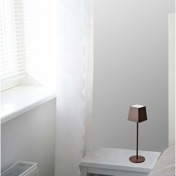 LED настільна лампа V-TAC з бездротовим живленням, сенсорне керування, акумулятор 4400 mAh, тепле світло 3000K, IP54, коричневий колір, для дому та вулиці