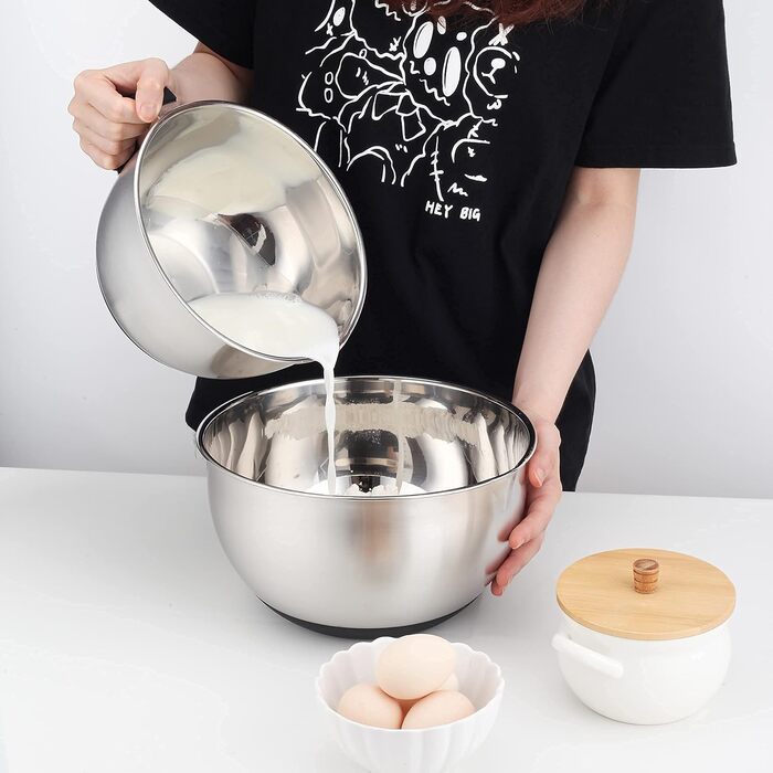 Набір місок для перемішування HAPPY KIT 18/8 з кришкою, 2 шт. (3QT, чорний). З нержавіючої сталі, з виливом, антиковзким дном та насадками для тертя.