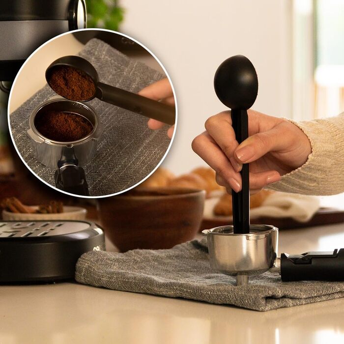 Еспресо-машина Cecotec Compact Power Espresso 20 Retro Green: 1100 Вт, 20 bar, Thermoblock, капучинатор, 1.25 л