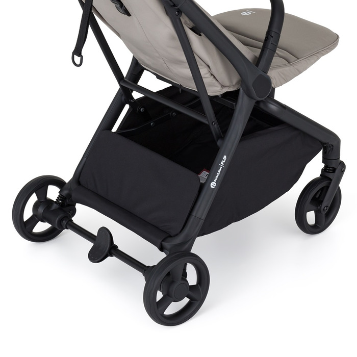 Легка компактна прогулянкова коляска Petite&Mars Flip до 22 кг / Platinum Grey