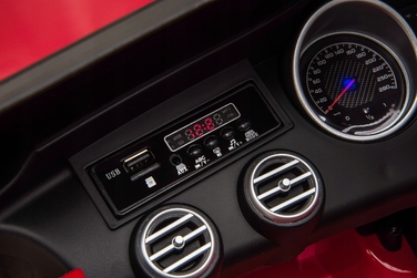 Дитячий електромобіль Mercedes GLC 63S (4x4, 180 Вт) — бордовий, глянцевий лак