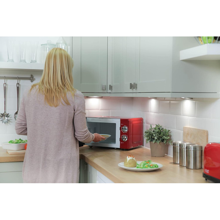 Мікрохвильова піч Russell Hobbs RHMM701C Solo 17л, 700 Вт, червона: 5 рівнів потужності, таймер, розморожування, легке очищення