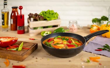 Сковорода Kuhn Rikon Brat & Universal 31270, чорна, 28 см, висока