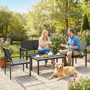 Набір садових меблів для 4 осіб: лаунж-зона з двомісним диваном, 2 кріслами та журнальним столиком. Ламелевий дизайн, колір – чорний.