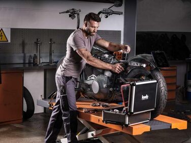 Набір інструментів kwb 175 предметів в алюмінієвому кейсі з коліщатками, замок з ключами, для майстра, дому та ремонту