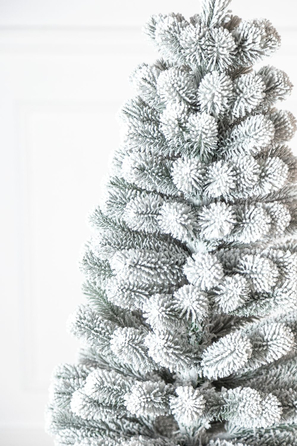 Ялинка лита 'Президентська' конусна ЗАСНІЖЕНА 1,80м