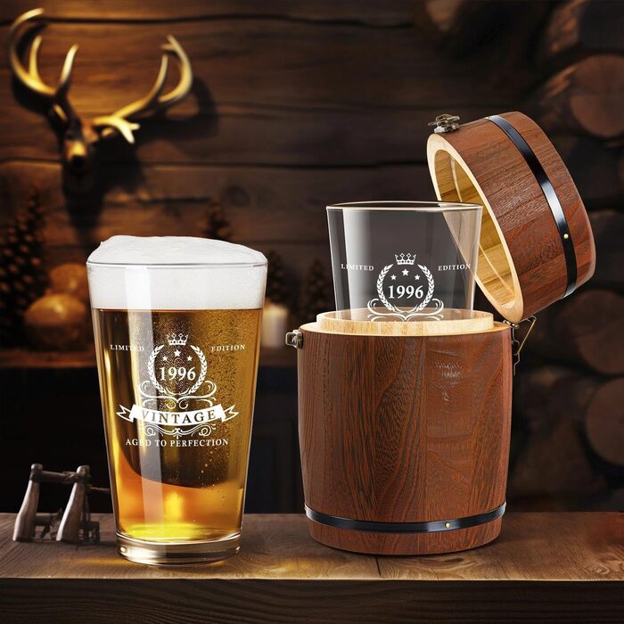 Пивний келих LIGHTEN LIFE 450 мл в дерев'яній подарунковій коробці - Ідеальний подарунок чоловікові на 60 років (1966 рік народження)