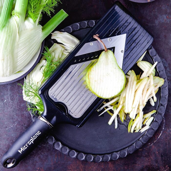 Мікроплан Регульований овочевий тертки з V-подібною та жульєнівською насадкою, з нержавіючої сталі, з захистом пальців