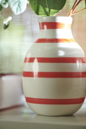 Ваза Kähler Omaggio: оригінальний дизайн з ручним розписом