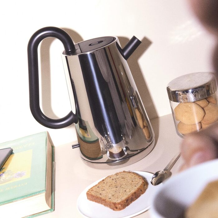 Електричний чайник Alessi Toru NE01 B – стильний дизайн, нержавіюча сталь 18/10, чорний, 1.7 л