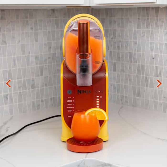 Машина для приготування смузі Ninja SLUSHi, для смузі, коктейлів, фраппе, молочних коктейлів та замороженого соку, без льоду, технологія WhisperChill, об'єм 1.9 л, Orange FS301EUOR