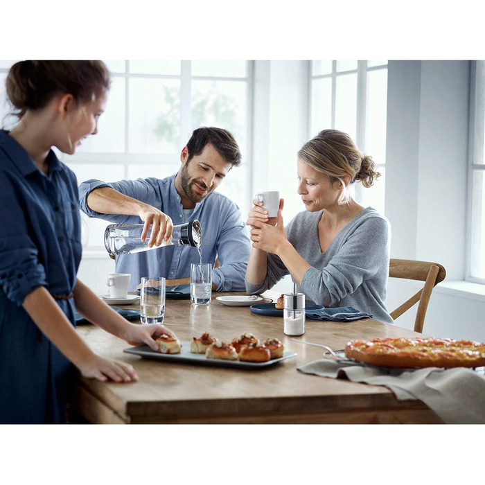 Скляна карафа для води WMF Basic, 1 літр з кришкою, Silikondeckel, CloseUp-Verschluss