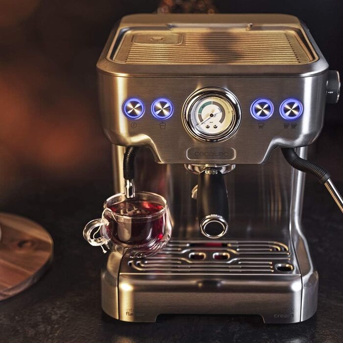 Еспресо-машина Cecotec Cumbia Power Espresso 20 Barista Aromax: 2900 Вт, 2 системи нагріву, 20 бар, манометр, подвійний фільтр