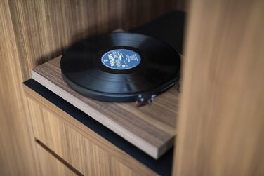 Програвач вінілу Pro-Ject Debut Carbon EVO з карбоновим тонармом, електронним перемиканням швидкостей та картриджем Ortofon 2M Red, натуральний горіх