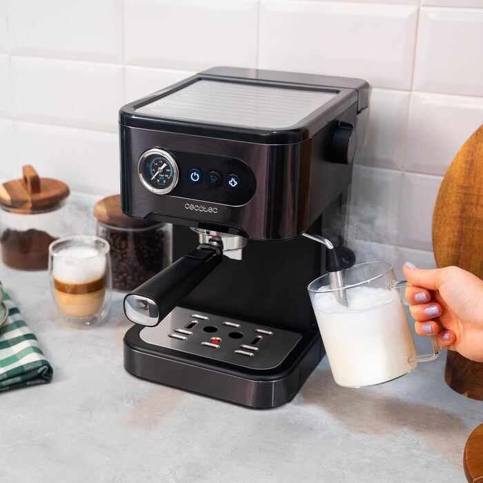 Еспресо-машина Cecotec Power Espresso 20 Pro Latte: 20 Bar, дисплей, 1,5L резервуар, 550ml контейнер для молока, підігрів чашок