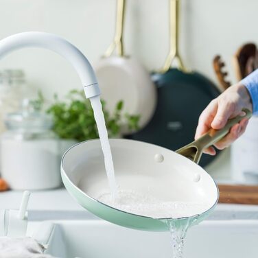 Набір сковорідок GreenPan Shades з керамічним антипригарним покриттям, 3 шт. (20/24/28 см), без PFAS, для індукційних плит, з нержавіючою сталею, безпечний для посудомийної машини, термостійкий, колір Terra (зелений)