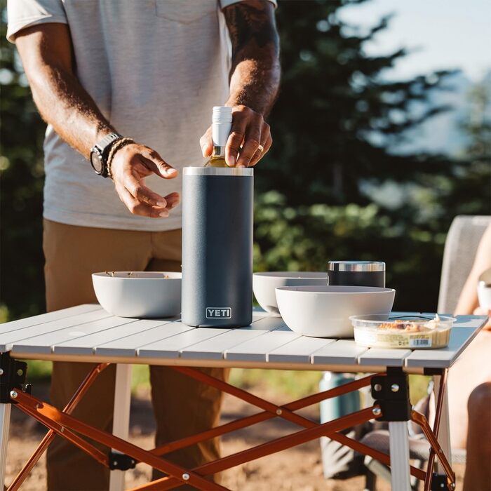 YETI Rambler Wine Chiller, сталевий ізольований охолоджувач вина, блакитний (Big Sky Blue)