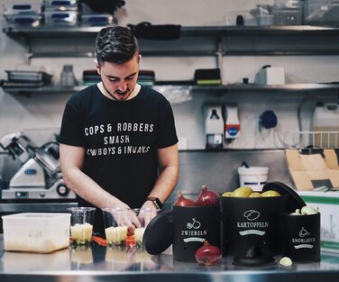 Набір контейнерів для зберігання картоплі Theo&Cleo, ретро дизайн, металевий, для кухні, чорний