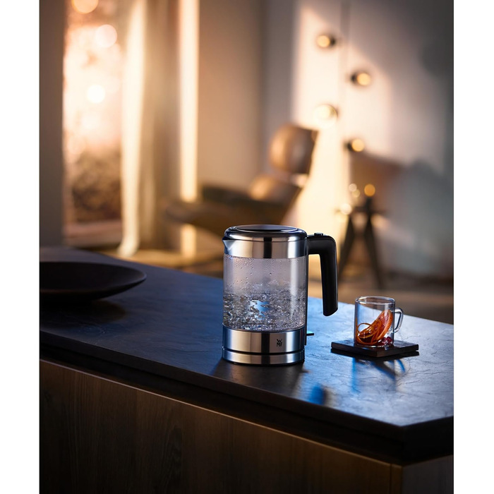 Електричний чайник WMF Küchenminis зі скла, 1 літр, бездротовий, з індикатором рівня води, фільтром від накипу та автовимкненням, 1900 Вт