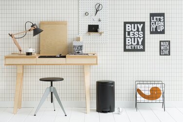 Педаль для сміття 12 л Silent Black Matte NewIcon Brabantia