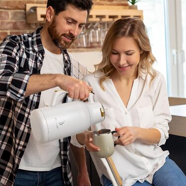 Термос IDEUS 2л з нержавіючої сталі, двостінний, вакуумна ізоляція, для кави та чаю, BPA-free, колір Celadon (білий та золотий)