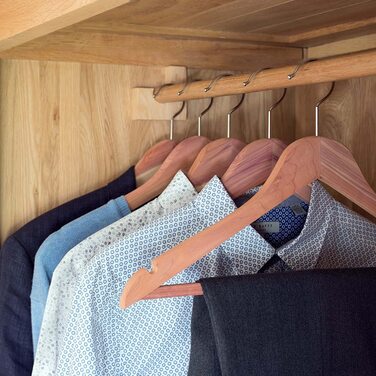 Дерев'яні вішалки для одягу Hangerworld Zedernholz 10 шт., 44 см, з нековзним підвішуванням для штанів, захист від молі