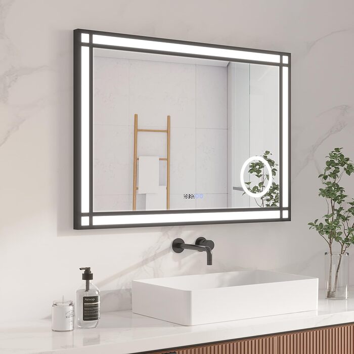 LED дзеркало для ванної кімнати AQUABATOS 50x70 см з підсвічуванням, ефект вікна, сенсорне керування, регулювання яскравості, антизапотівальне покриття, чорний алюмінієвий каркас, індустріальний стиль, годинник, дзеркало для макіяжу