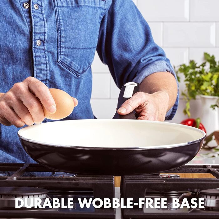 Сковорода GreenPan Rio з антипригарним покриттям Ceramic, без PFAS, Cool-Stay ручка, безпечна у духовці до 160°C, придатна для миття в посудомийній машині, чорно-кремова, 18 см