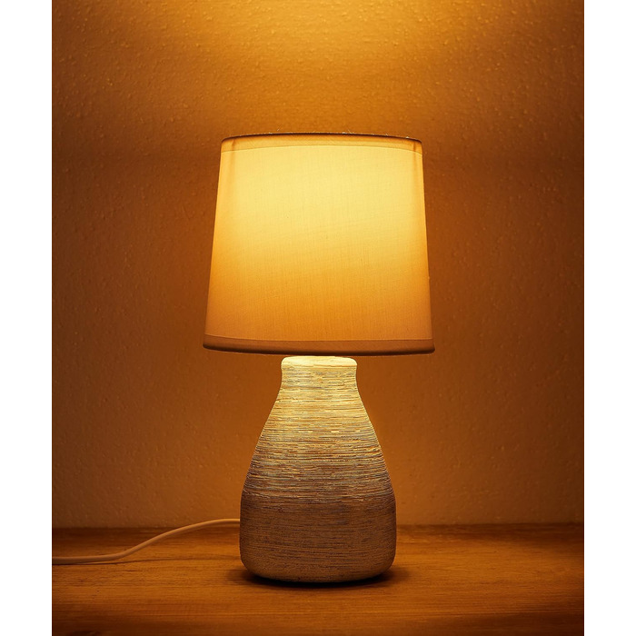 Набір з 2 настільних або приліжкових ламп - 28 см - білий - керамічні основи ламп - бавовняні абажури - заміський будинок в стилі шеббі-шик