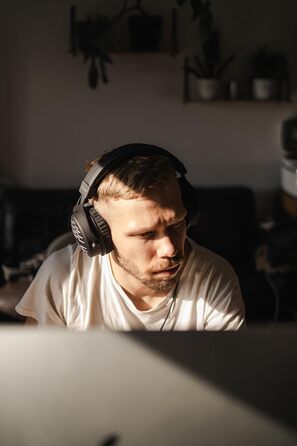 Накладні навушники beyerdynamic DT 1990 PRO, відкриті, чорні, роз'ємний одинарний кабель