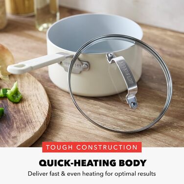 Набір сковорідок GreenPan x Bobby Flay: 20.3 см та 25.4 см, з антипригарним покриттям, без PFAS, з алмазної кераміки, для індукційних плит, з силіконовою ручкою, легко миються, сумісні з посудомийною машиною. Також входить каструля 1.67 л з кришкою, кремо