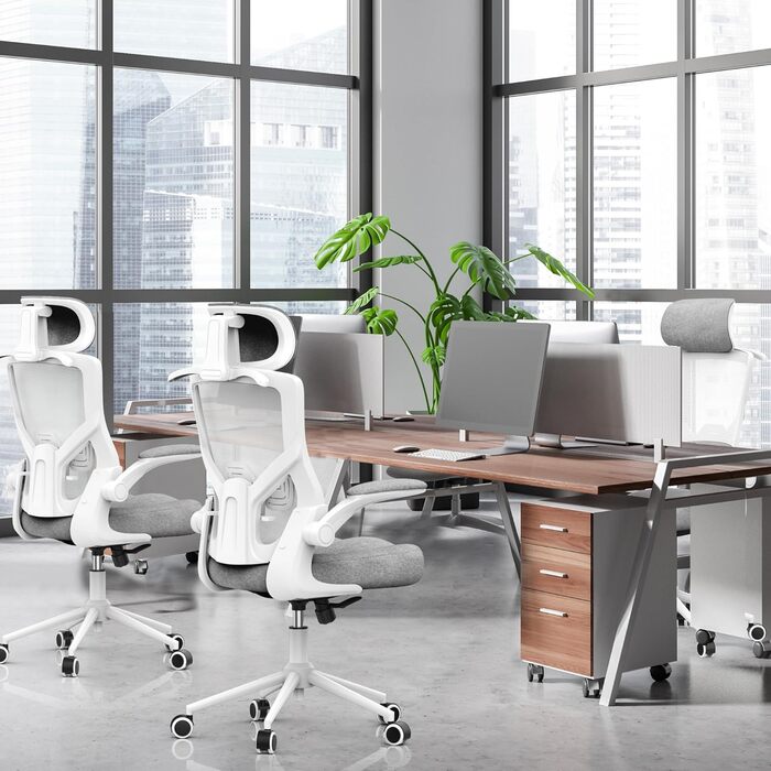 Ергономічне крісло для офісу з регульованою підголівником та поперековою підтримкою – високе офісне крісло з сітчастою спинкою та м'яким сидінням, вішалка для одягу та функцією блокування (білий та сірий)