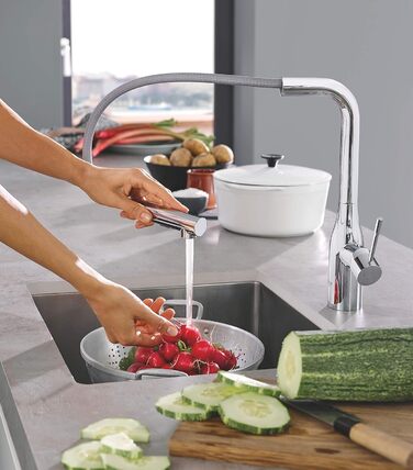 Змішувач для раковини GROHE Essence одноважільний, висувна подвійна розпилювальна головка, поворот на 360, хром