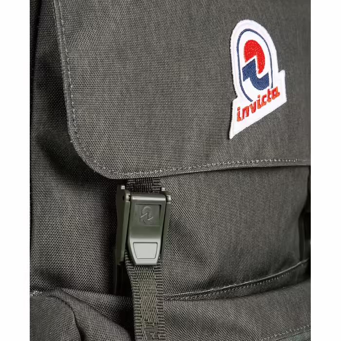 Рюкзак Invicta JOLLY SOLID S, універсальний міський Daypack, для офісу, навчання, спорту та подорожей, італійський дизайн, чорний Redwood 40