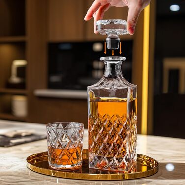 Набір для віскі Lighten Life: кришталевий декантер 849 мл та 4 келихи 280 мл у подарунковій коробці