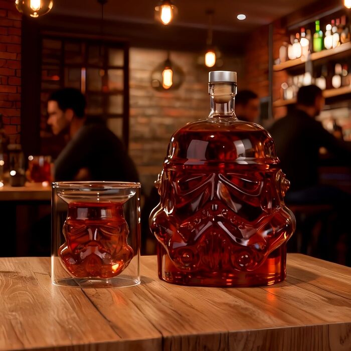 Набір для віскі: декантик, келихи та щітка для чищення. 750 мл