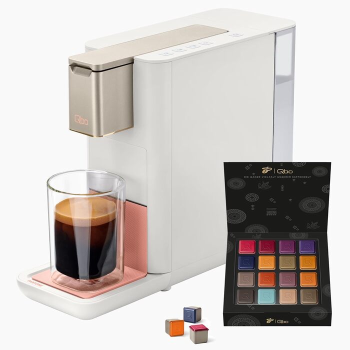 Кавомашина Tchibo Qbo ICONIC Pantone™ Premium з 16 капсулами для еспресо, кави та великої кави, компактний інноваційний дизайн (Muted Clay, Qbo ICONIC + 16 капсул)