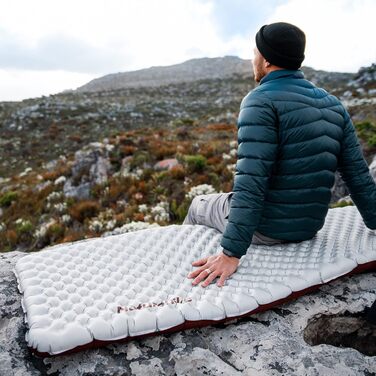 Самонадувний кемпінговий килимок Naturehike Thermal 5.8 R-Value для 4 сезонів, ультралегкий туристичний матрац для сну (модель Weib-5.8r-mummy)