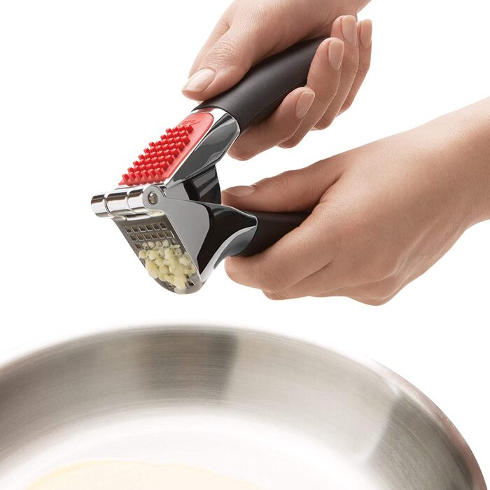 Прес для часнику та імбиру OXO Good Grips, ручний, можна мити в посудомийці