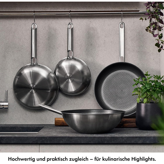 Сковорода Zwilling Joy Plus 24 см, антипригарна, стійка до подряпин, з захисною сіткою, для всіх типів плит, індукційна, підходить для посудомийки, чорна