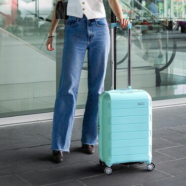 Валіза для подорожей Traveler's Choice в клітинку, розмір M (66 см), для багажу, світло-блакитна