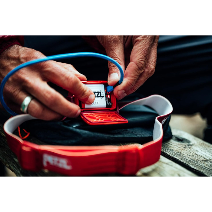 Ліхтар налобний Petzl Actik сірий універсальний, LED, для туризму та спорту