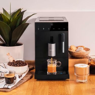 Кавомашина автоматична Cecotec Cremmaet Compact Steam: 19 бар, 1350 Вт, з капучинатором, для зерен, 1.1 л