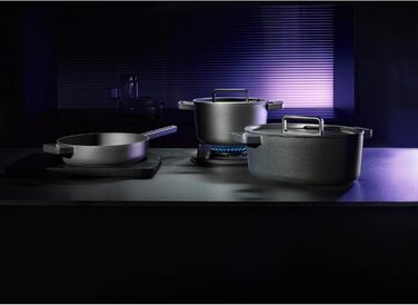 Овальний жаровий посуд WMF Flavour 34x28 см, чавунний, для індукції, емальований, з кришкою з конденсаційними виступами, сучасний дизайн, чорний