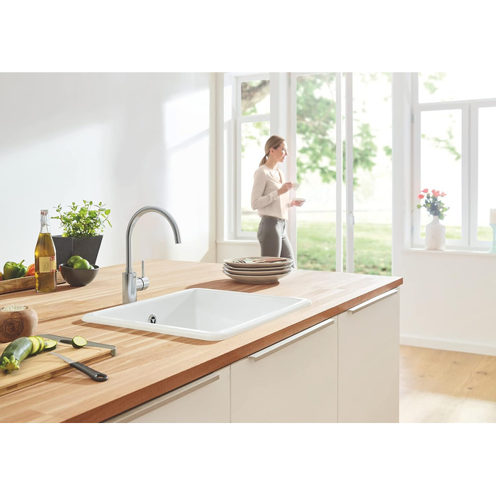 Змішувач кухонний GROHE Concetto Supersteel 32661DC3 нержавіюча сталь: поворотний на 150°, з обмежувачем витрати води, комплект кріплення