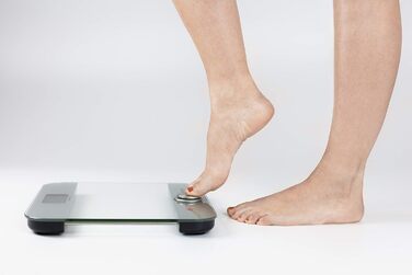 Ваги для тіла CASO Body Energy Ecostyle, батарейок не потрібно, скляна поверхня, до 180 кг, точність 100 г, дизайнерські електронні ваги