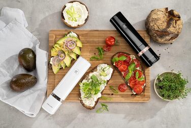 Електричні млини для солі та перцю ZWILLING Enfinigy, керамічний механізм, LED підсвічування, зарядка через USB, чорно-білий набір