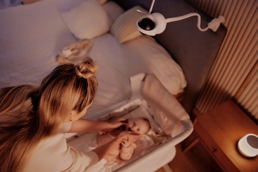 Електронна відеоняня Lionelo BABYLINE 8.3 з камерою 360° та нічним режимом